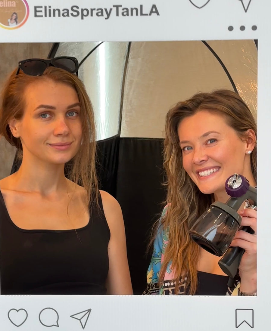 Elina with a happy client after her session